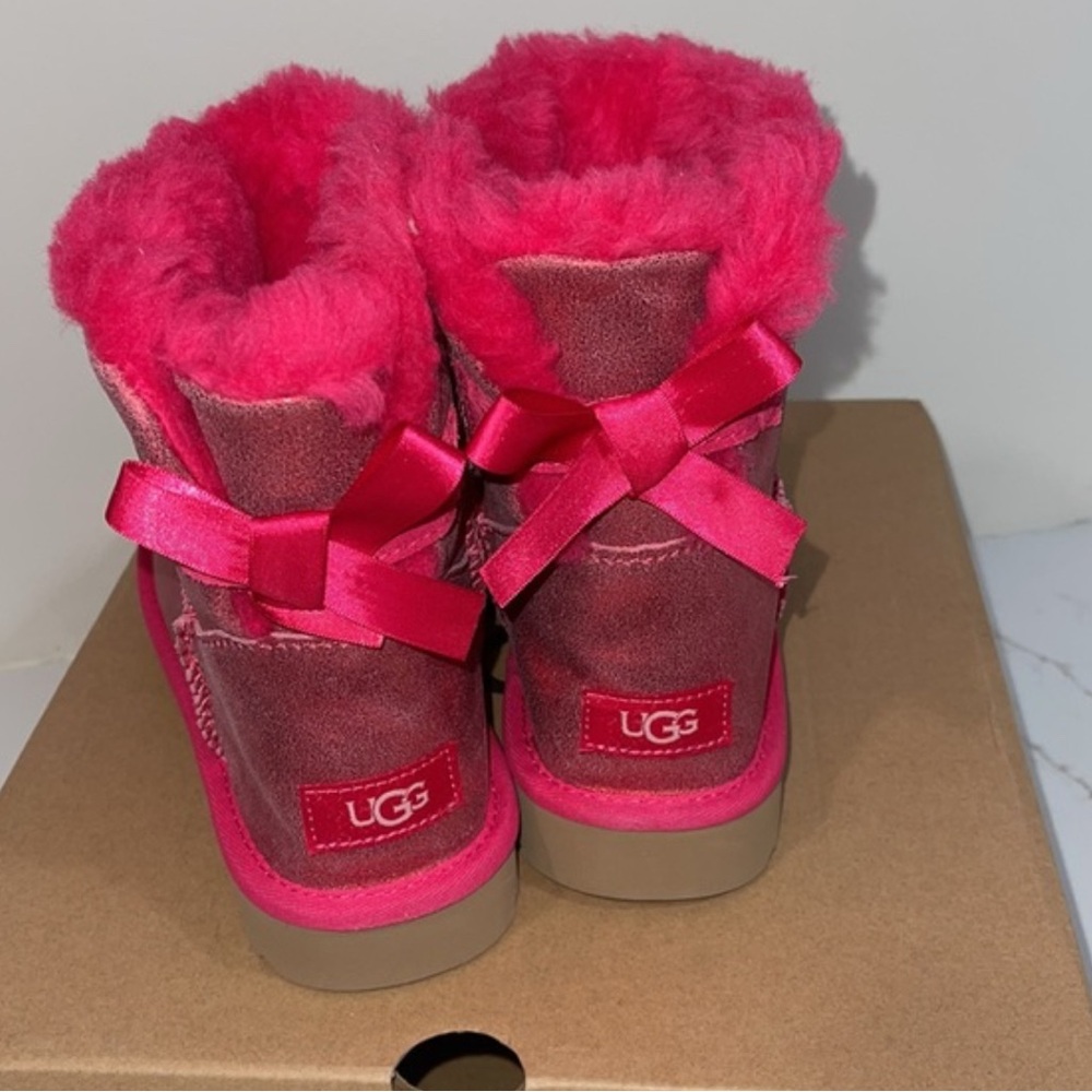 UGG women’s Metallic Hot Pink/red Boots - Picture 2 of 5